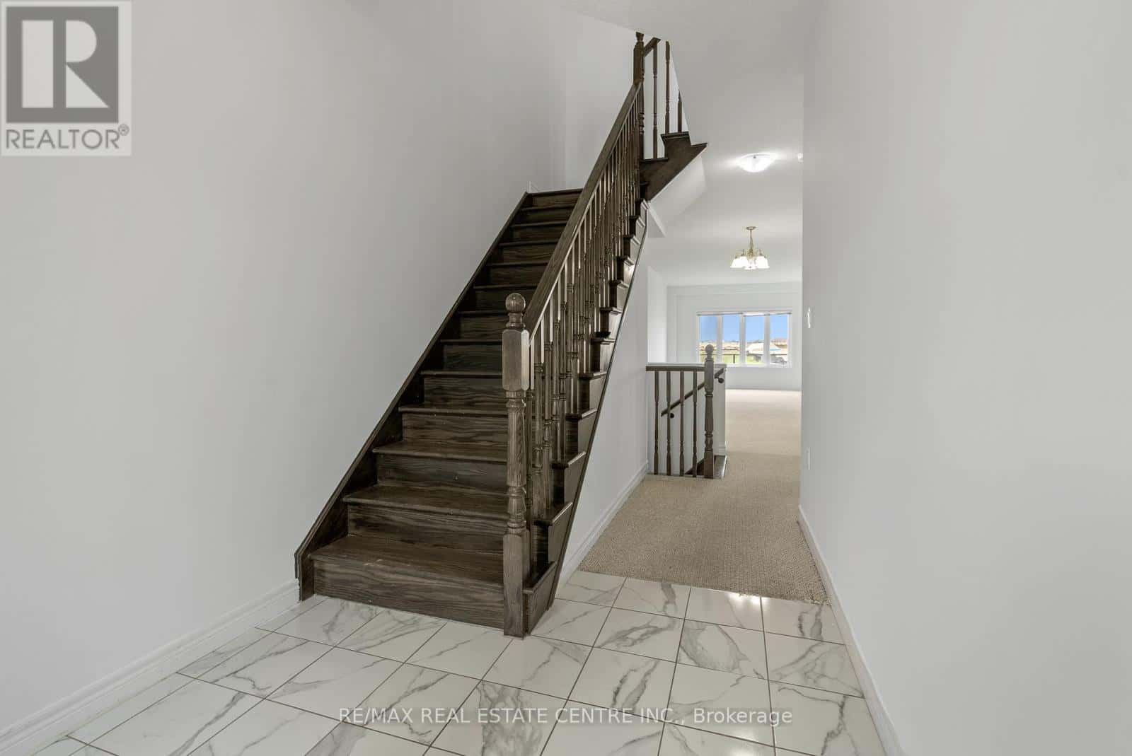 56 ROCKLEDGE DRIVE — Hamilton, Ontario - Photo 3 of 36