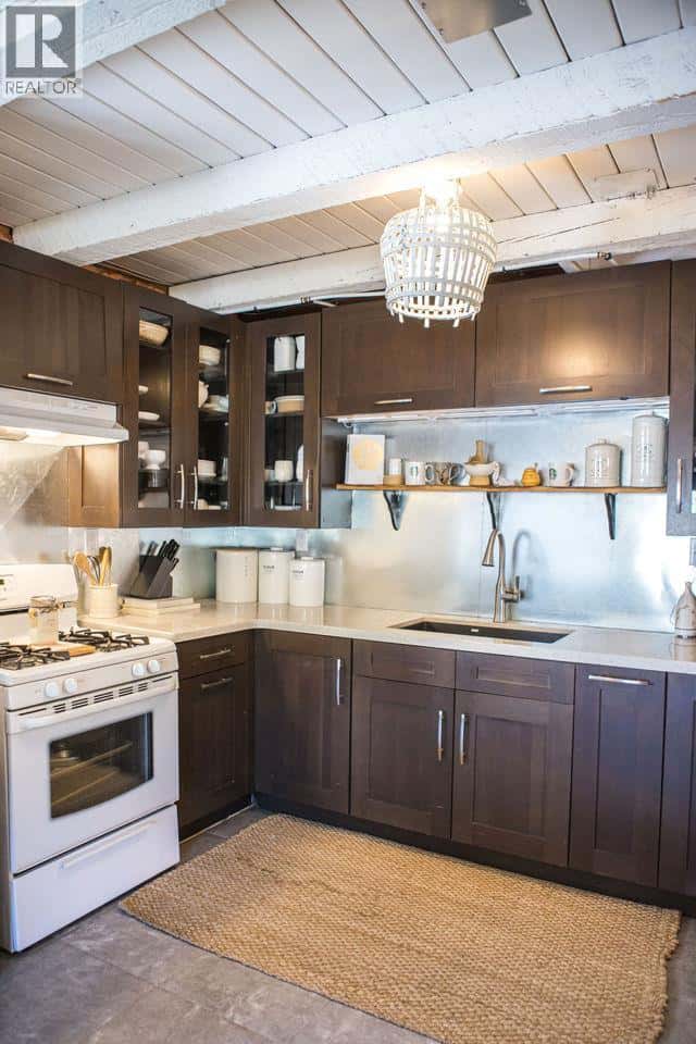 172 6th Street — Coalmont-Tulameen, British Columbia - Photo 5 of 33