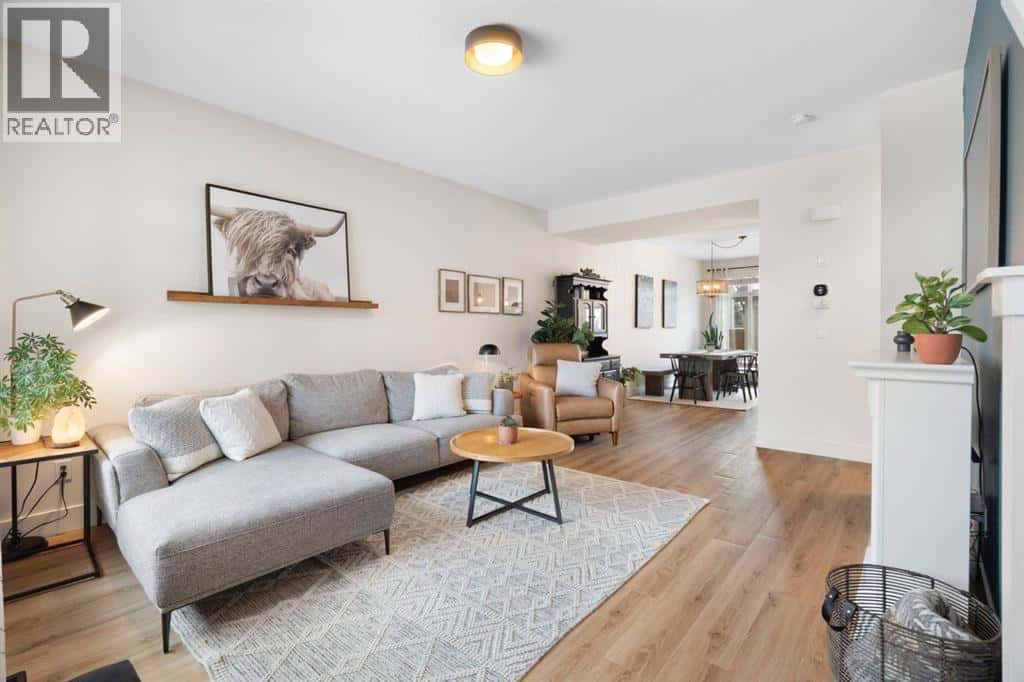 11 Clydesdale Crescent — Cochrane, Alberta - Photo 4 of 26