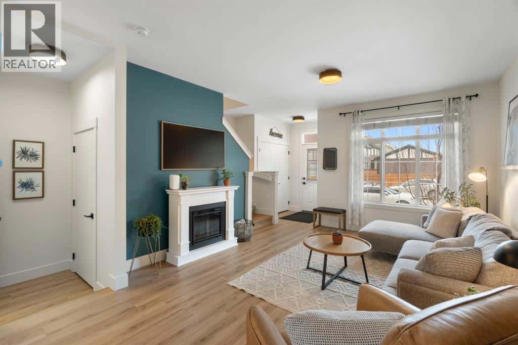 11 Clydesdale Crescent — Cochrane, Alberta - Photo 5 of 26