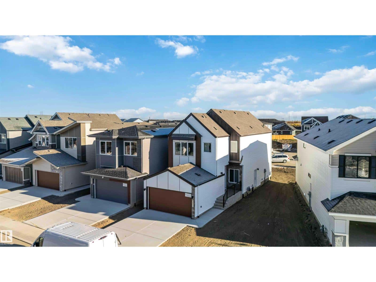 2011 191 ST NW — Edmonton, Alberta - Photo 5 of 59