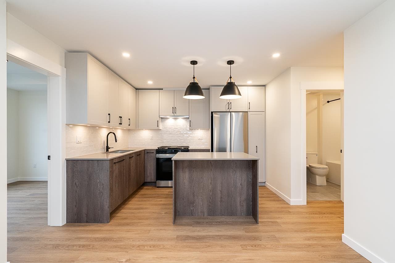 516 27218 ALDERGROVE TOWN CENTER DRIVE — Langley, British Columbia - Main photo