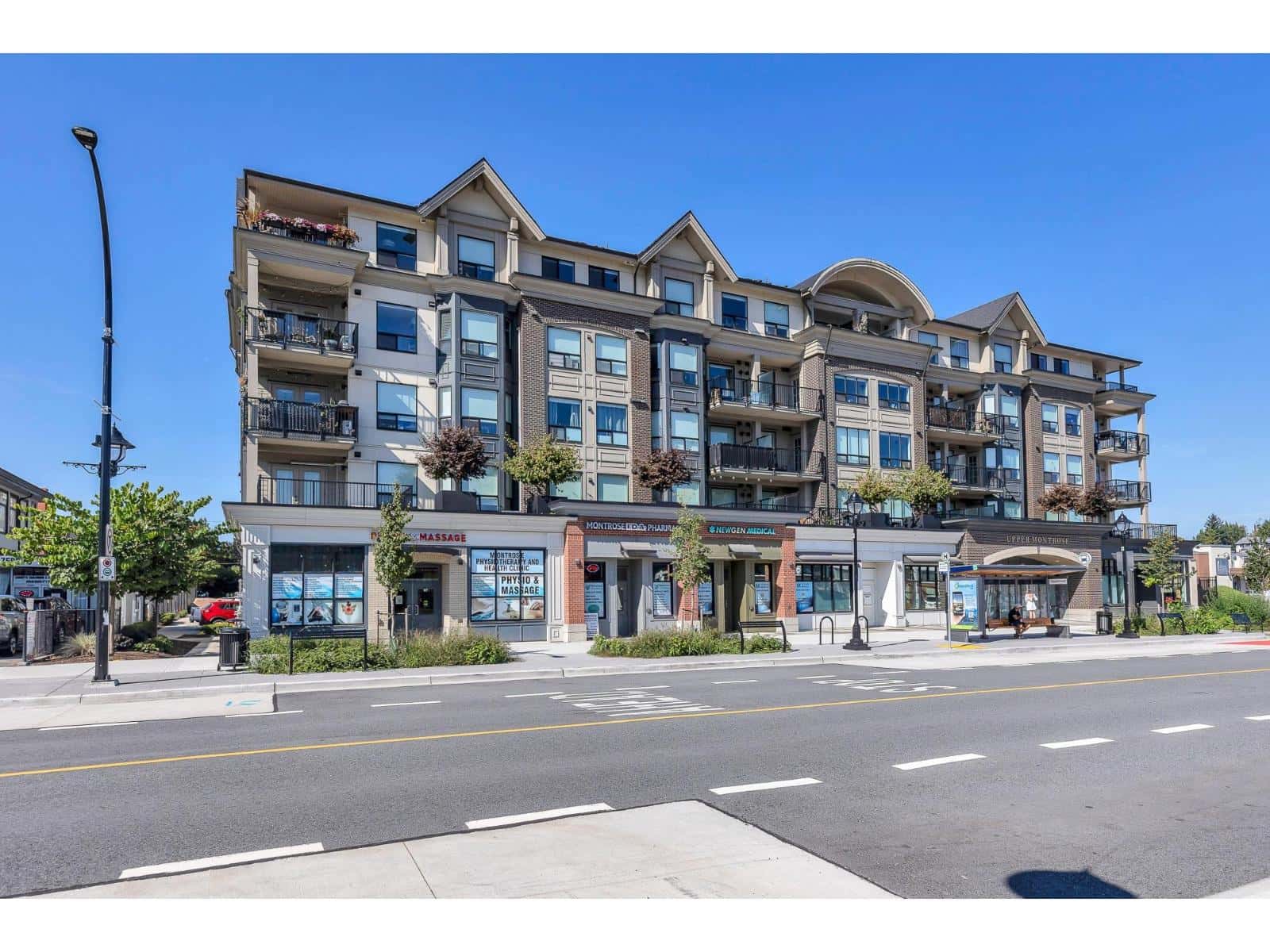 514 2493 MONTROSE AVENUE — Abbotsford, British Columbia - Photo 2 of 39