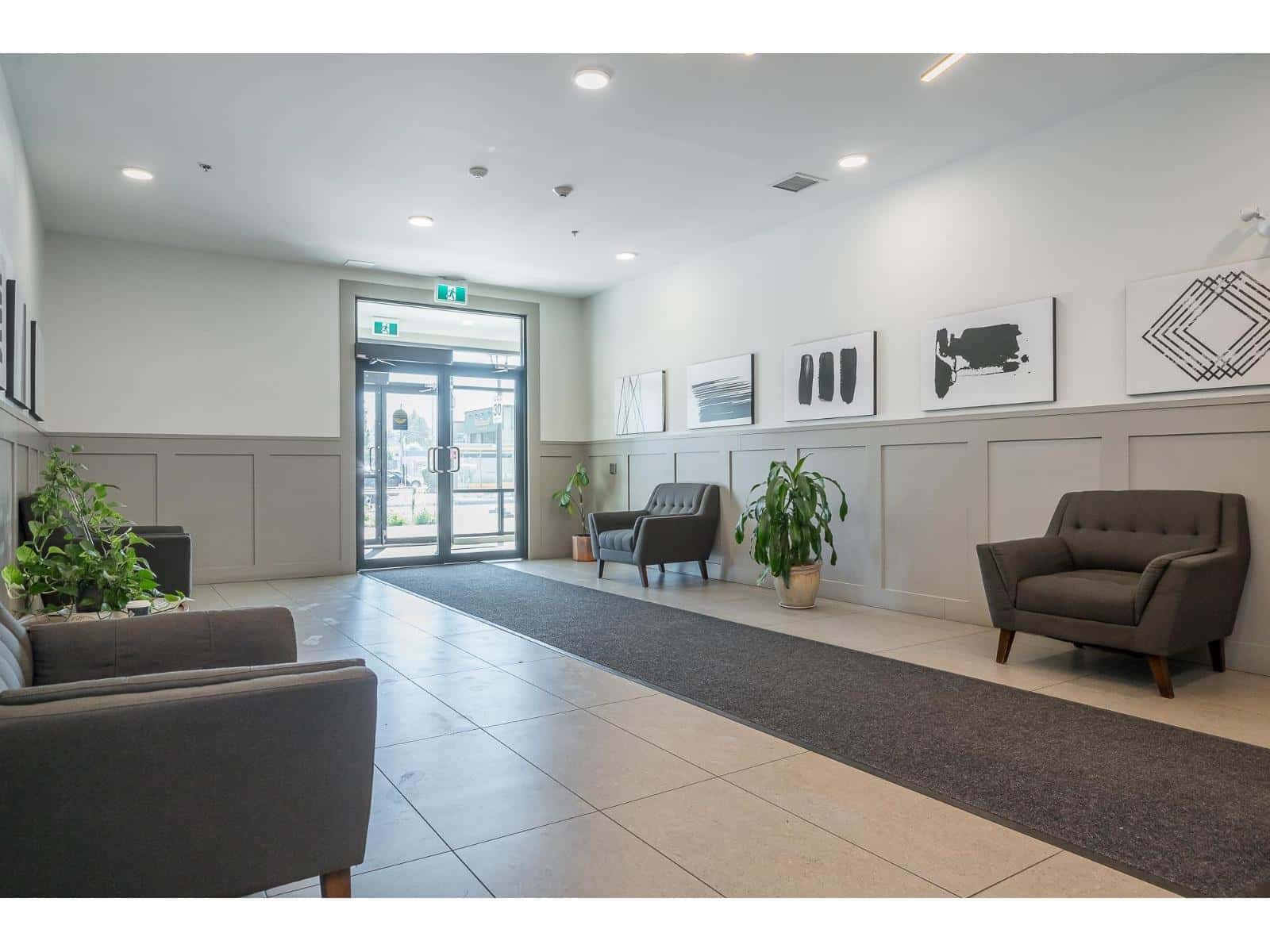 514 2493 MONTROSE AVENUE — Abbotsford, British Columbia - Photo 5 of 39