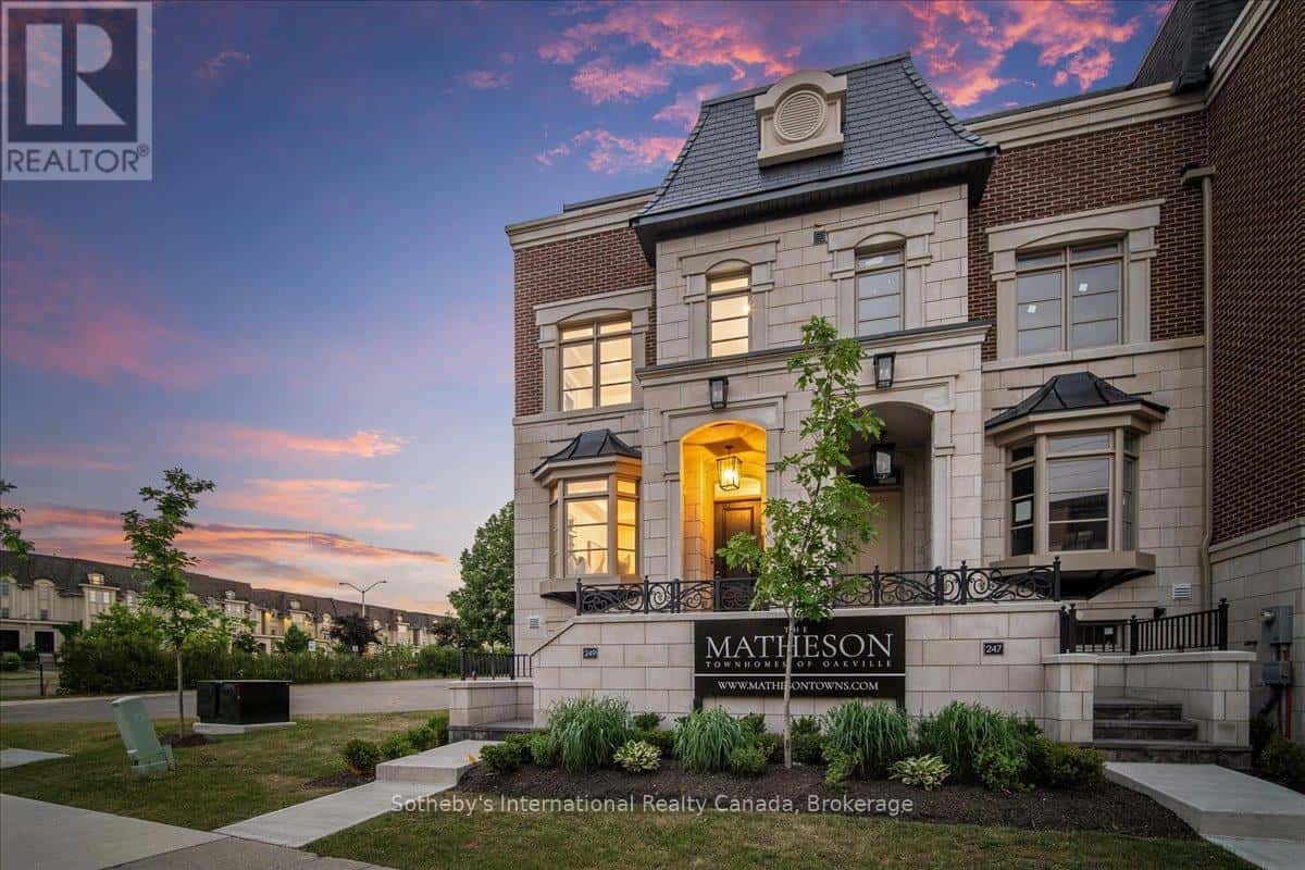 249 REBECCA STREET — Oakville (CO Central), Ontario - Photo 3 of 45