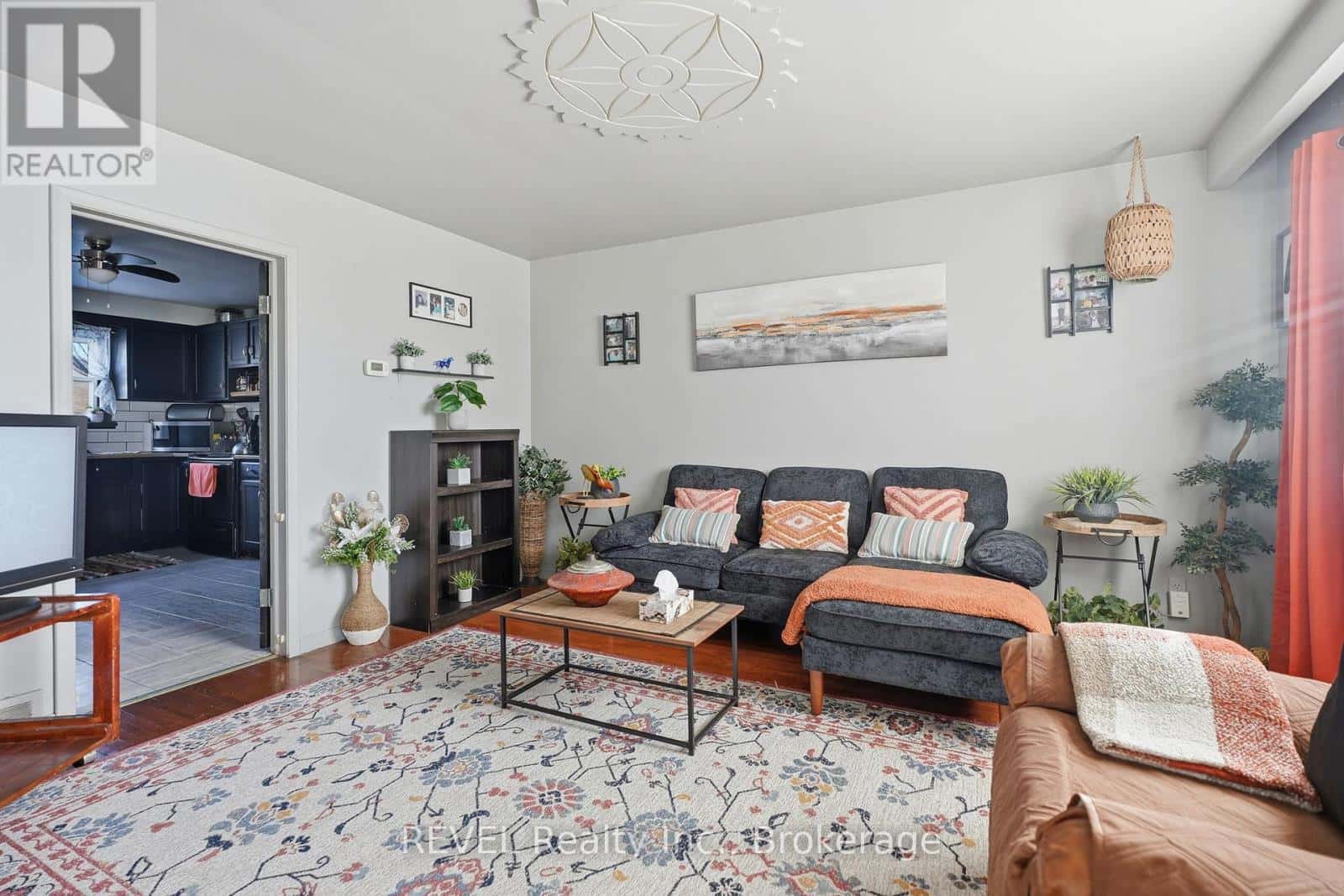 137 WELLINGTON STREET — Port Colborne (Killaly East), Ontario - Photo 5 of 36