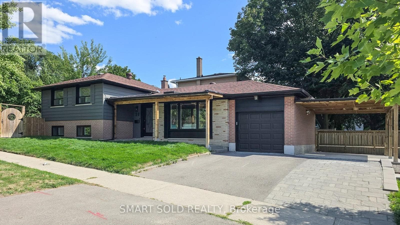 38 CRESTHAVEN DRIVE — Toronto (Hillcrest Village), Ontario - Main photo