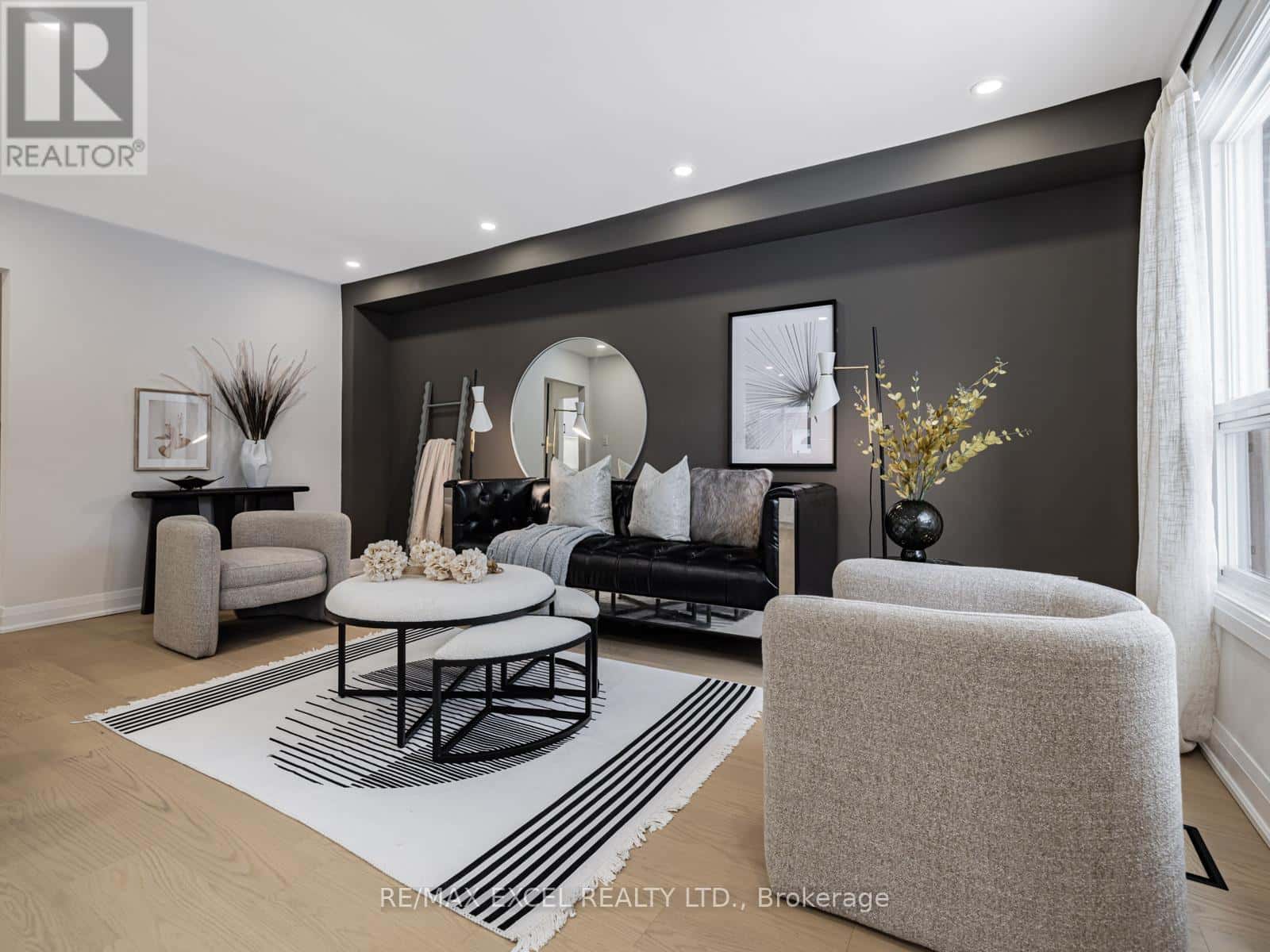 69 BARONESS CRESCENT — Toronto (Don Valley Village), Ontario - Photo 4 of 33