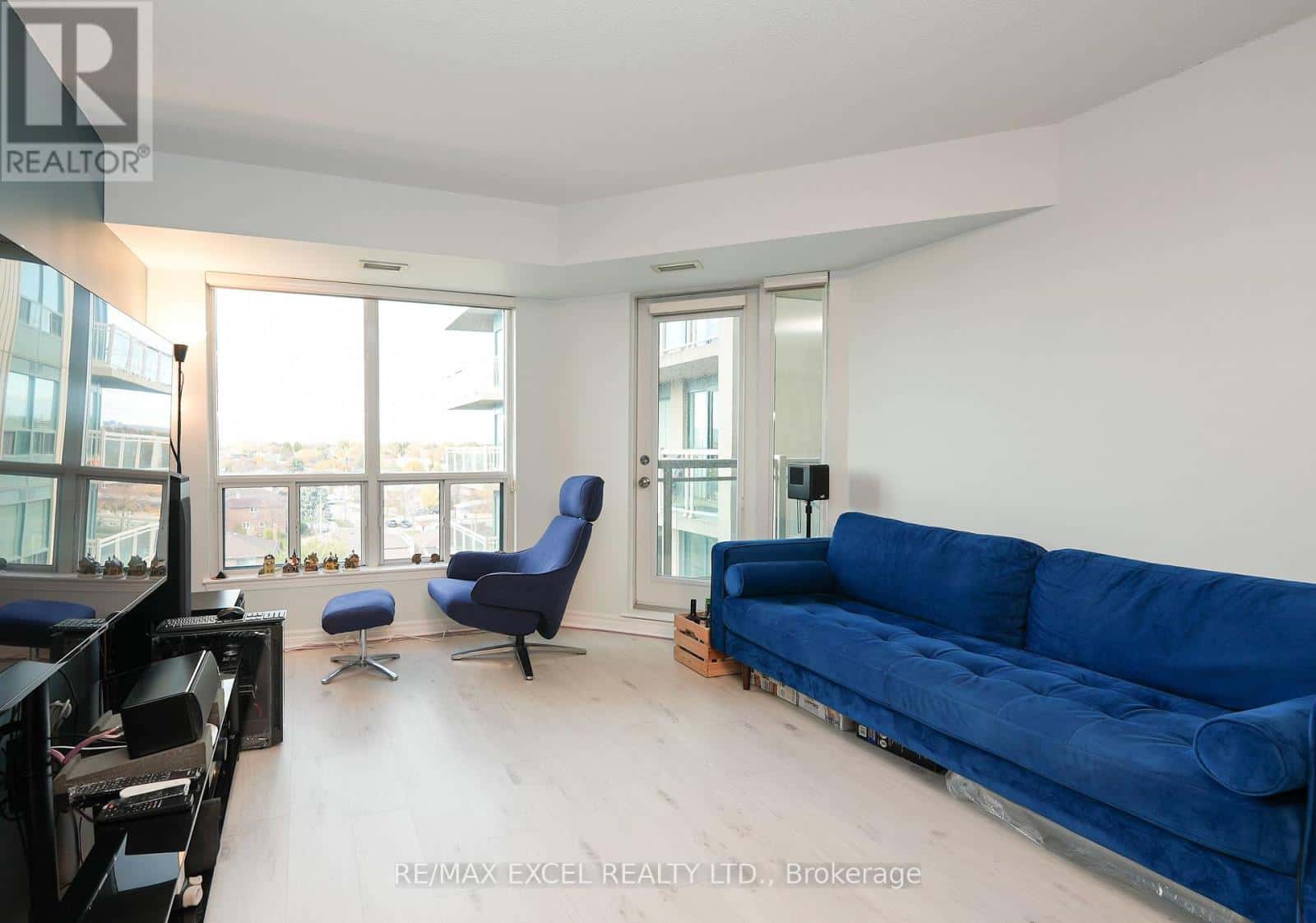 711 - 920 SHEPPARD AVENUE W — Toronto (Bathurst Manor), Ontario - Photo 4 of 44