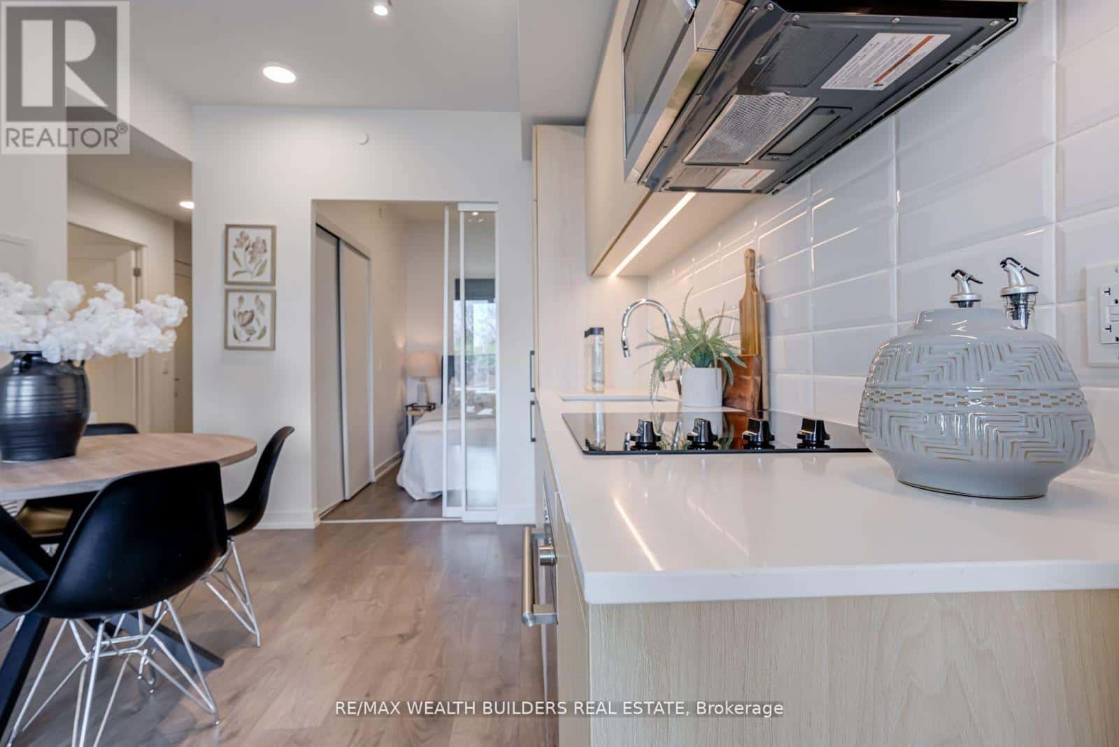 444 - 150 LOGAN AVENUE — Toronto (South Riverdale), Ontario - Photo 3 of 35