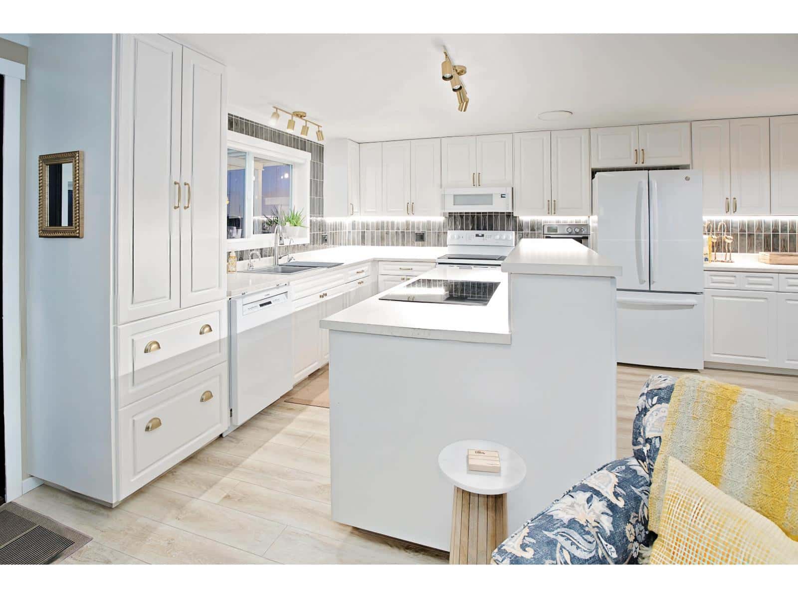 62 41168 LOUGHEED HIGHWAY — Mission, British Columbia - Photo 3 of 40