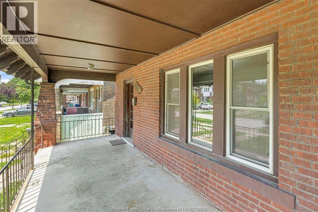510 RANDOLPH AVENUE — Windsor, Ontario - Photo 3 of 20
