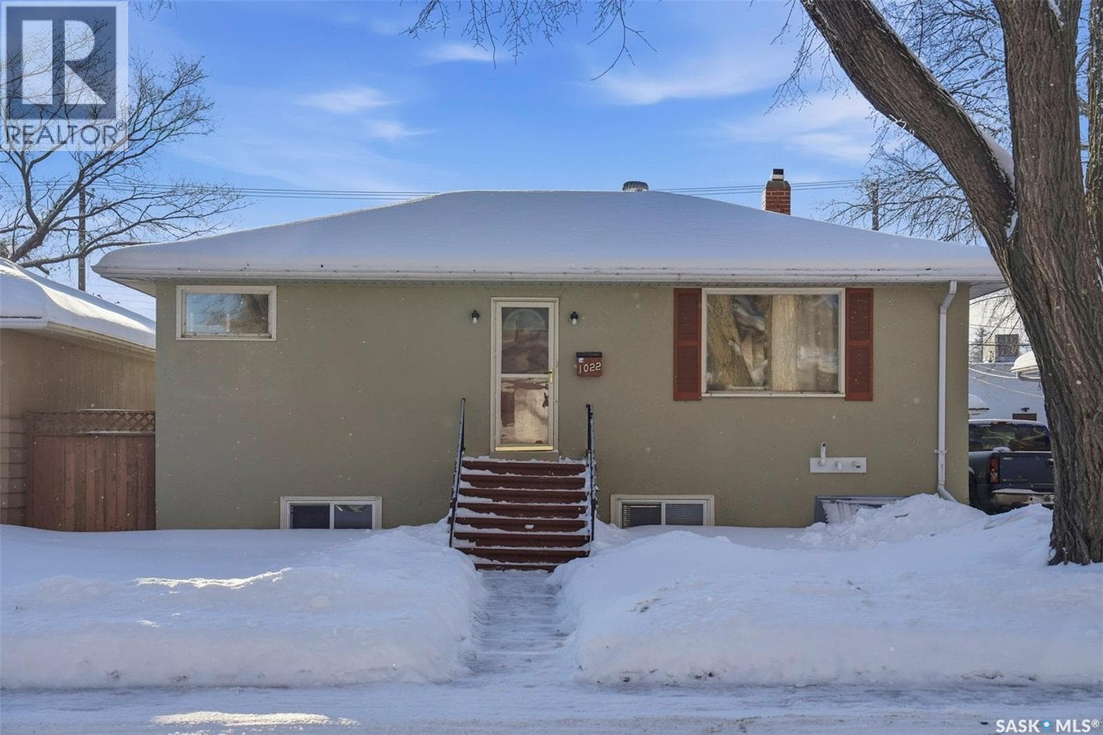 1022 9th STREET E — Saskatoon, Saskatchewan - Main photo