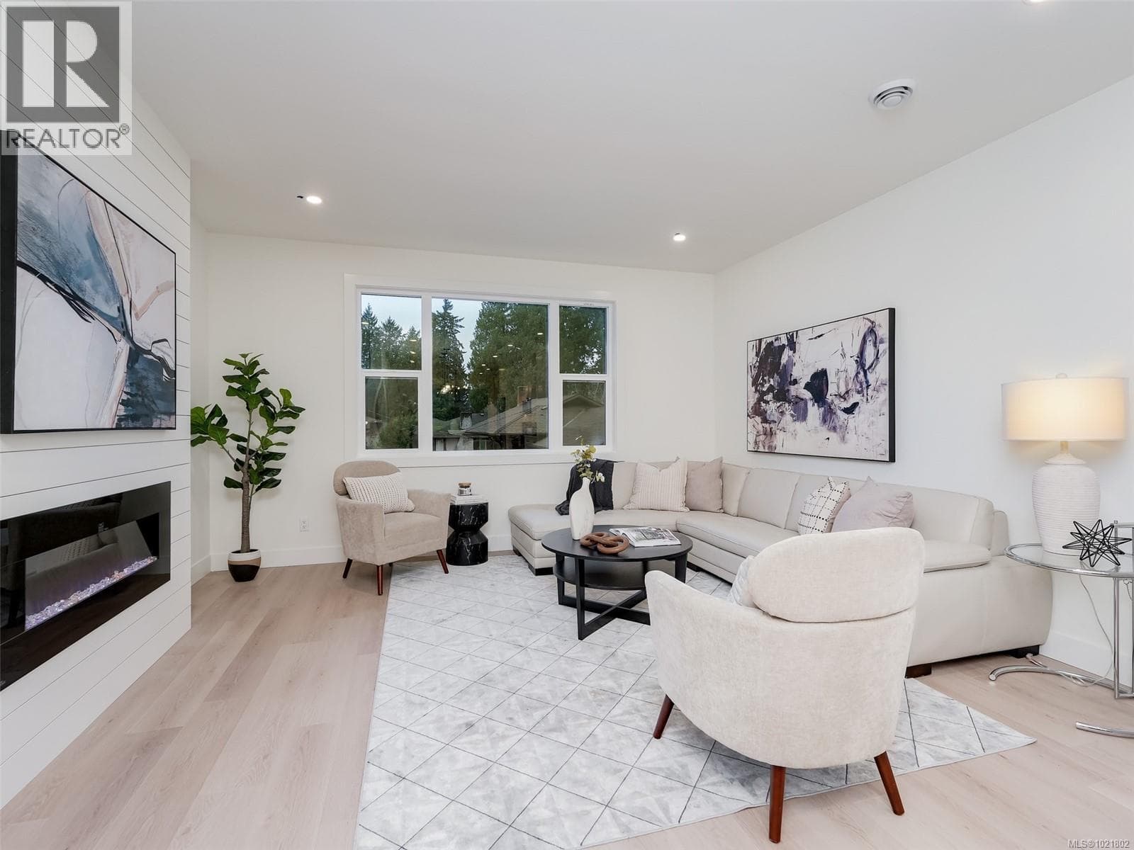 103 960 Jenkins Ave — Langford, British Columbia - Main photo