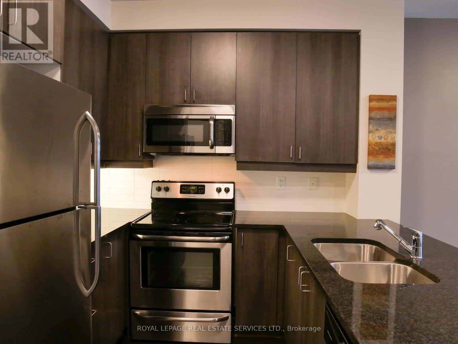 Toronto (Islington-City Centre West) — Toronto (Islington-City Centre West) - Photo 5 of 18