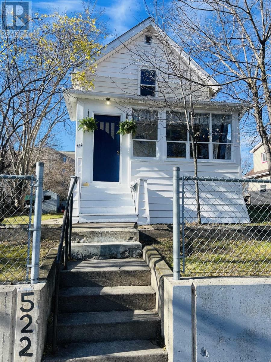 522 Third Avenue South — Kenora, Ontario - Main photo