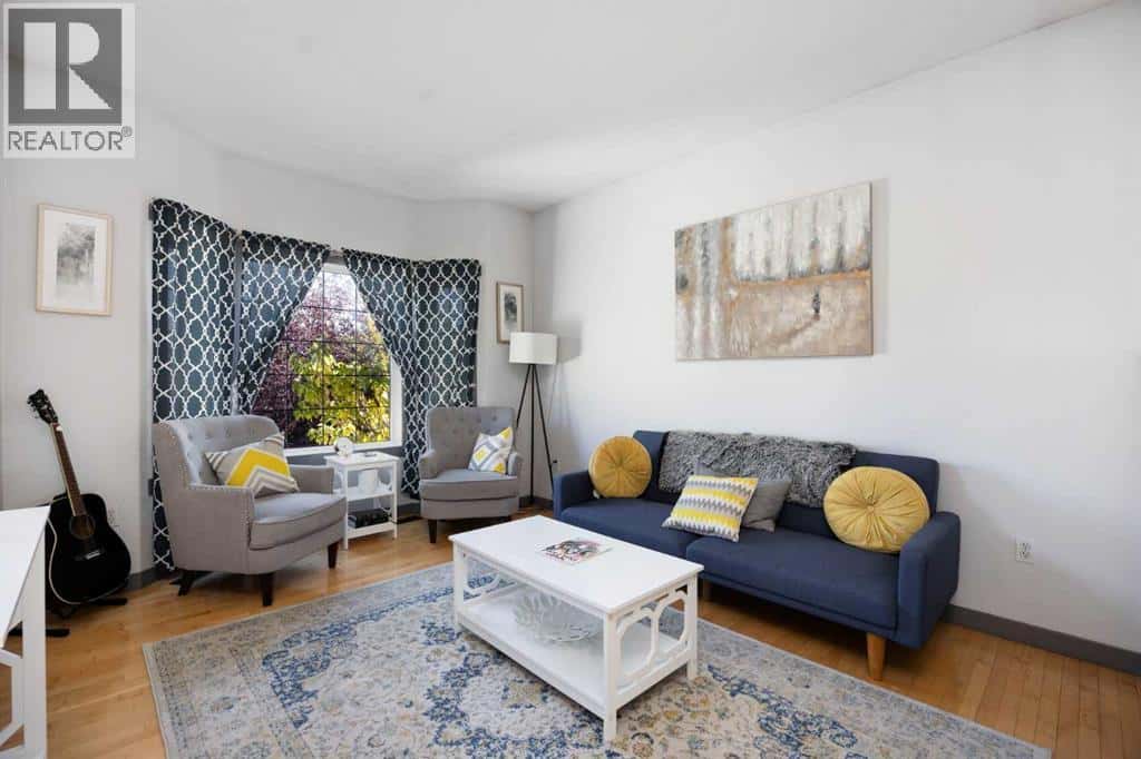 275 Woodward Lane — Fort McMurray, Alberta - Photo 3 of 50