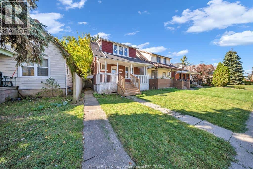 1137 BRUCE AVENUE — Windsor, Ontario - Photo 4 of 38