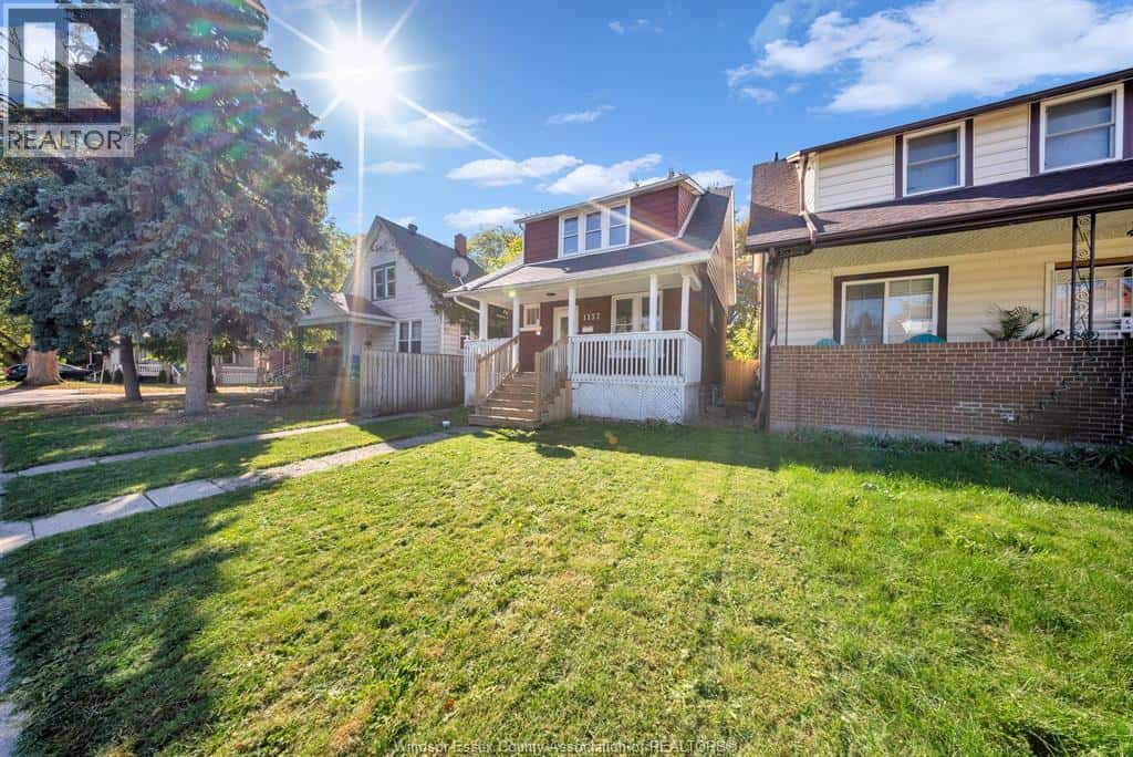 1137 BRUCE AVENUE — Windsor, Ontario - Photo 5 of 38