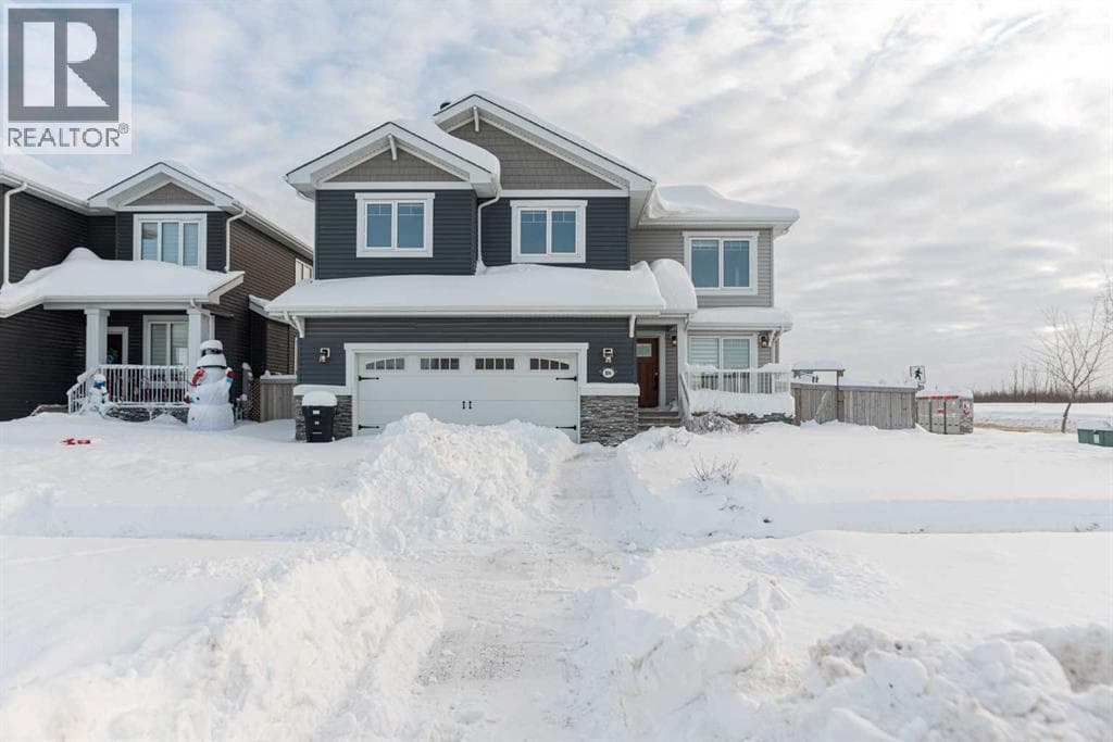 804 Beacon Hill Drive — Fort McMurray, Alberta - Main photo