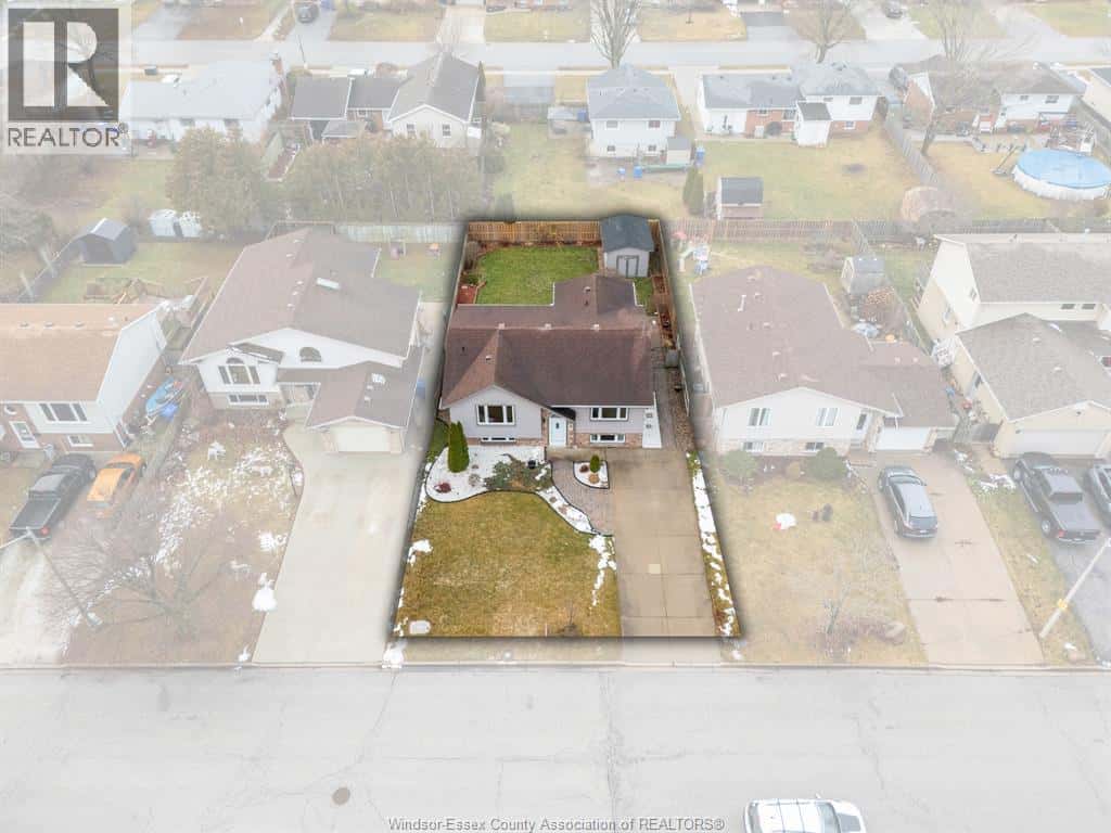 65 Mediterranean AVENUE — Amherstburg, Ontario - Photo 5 of 46