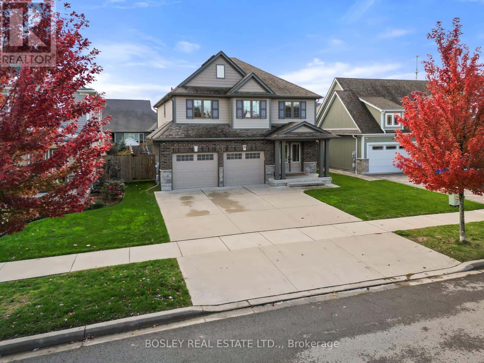 35 MCFARLAND STREET — Thorold (Hurricane/Merrittville), Ontario - Photo 2 of 41