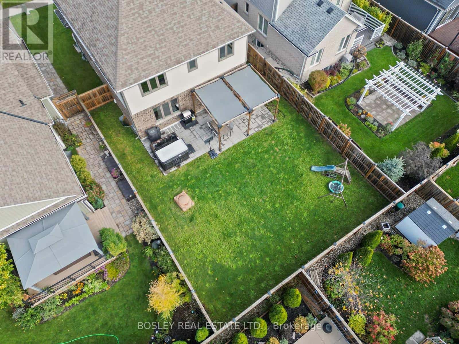 35 MCFARLAND STREET — Thorold (Hurricane/Merrittville), Ontario - Photo 5 of 41