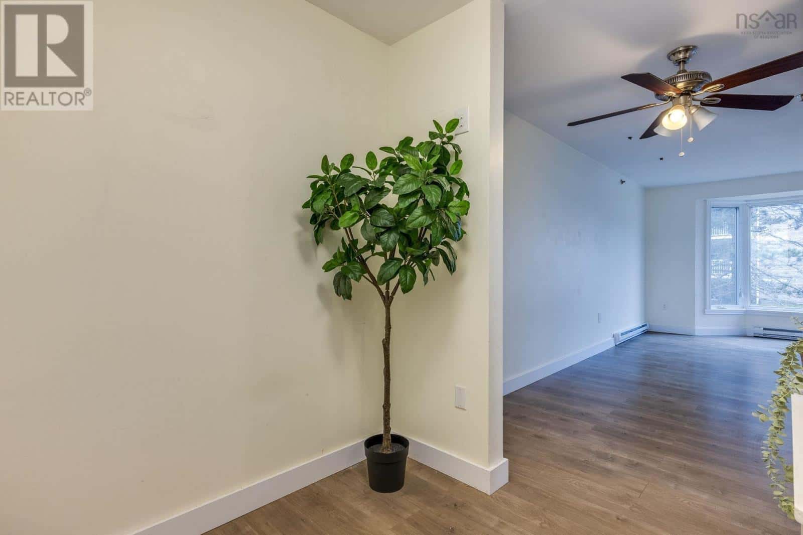 209 87 Kearney Lake Drive — Halifax, Nova Scotia - Photo 3 of 36