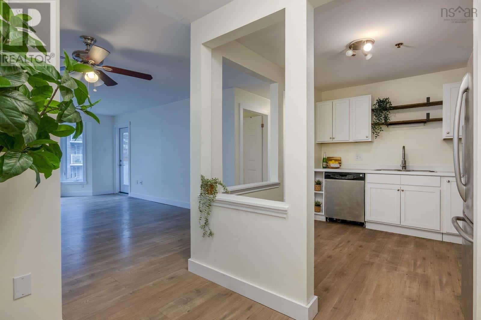 209 87 Kearney Lake Drive — Halifax, Nova Scotia - Photo 4 of 36