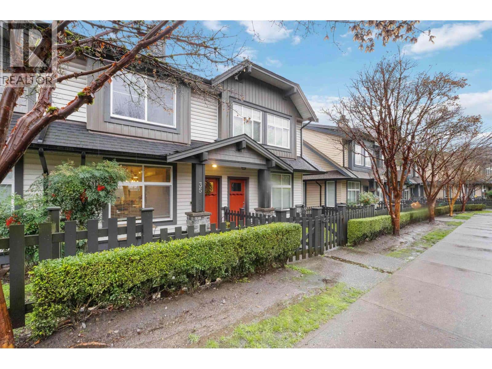 35 13819 232 STREET — Maple Ridge, British Columbia - Photo 3 of 33