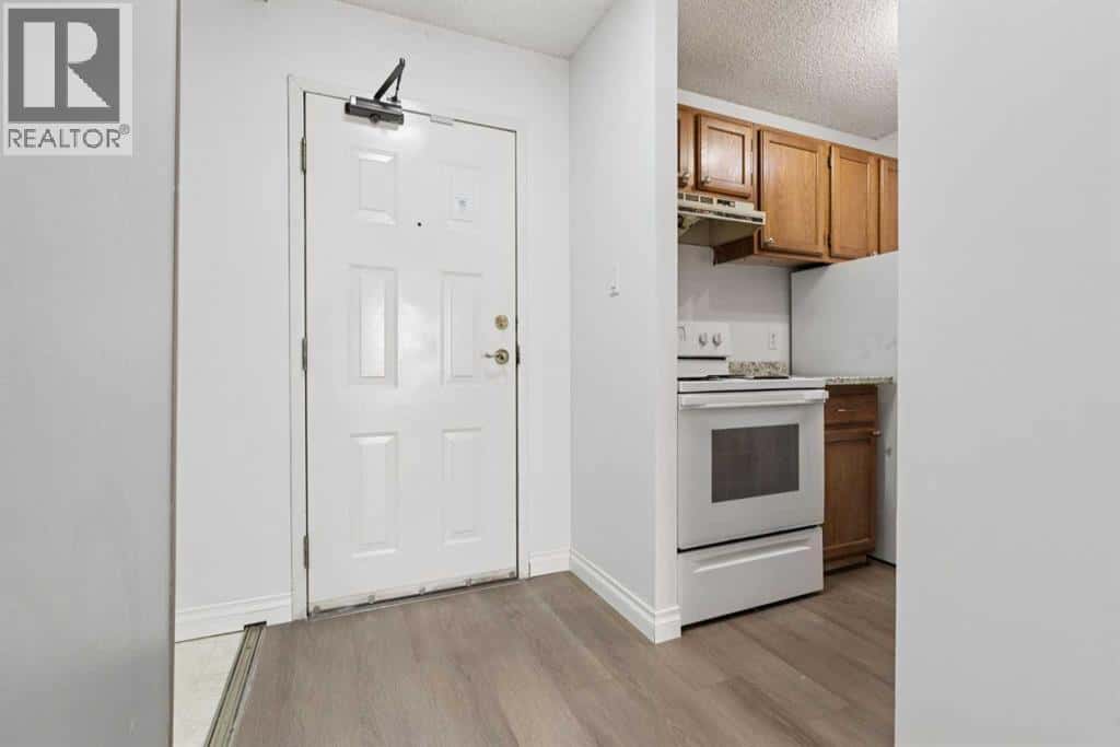 Calgary — Calgary - Photo 4 of 21