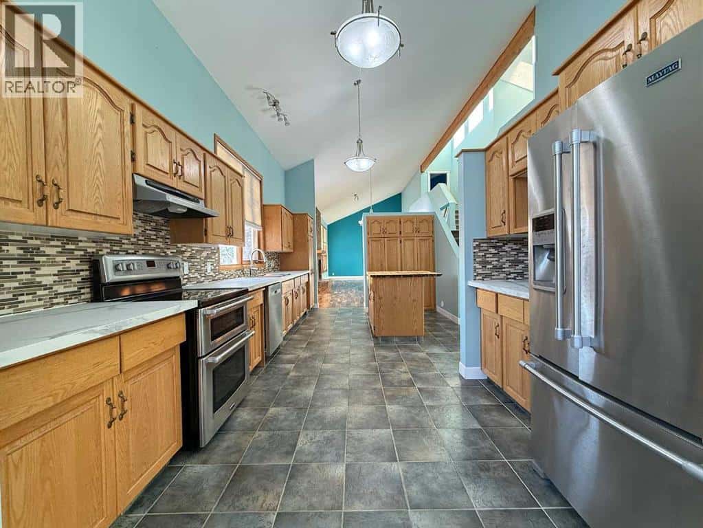 590014 Range Road 113A — Rural Woodlands County, Alberta - Photo 2 of 50