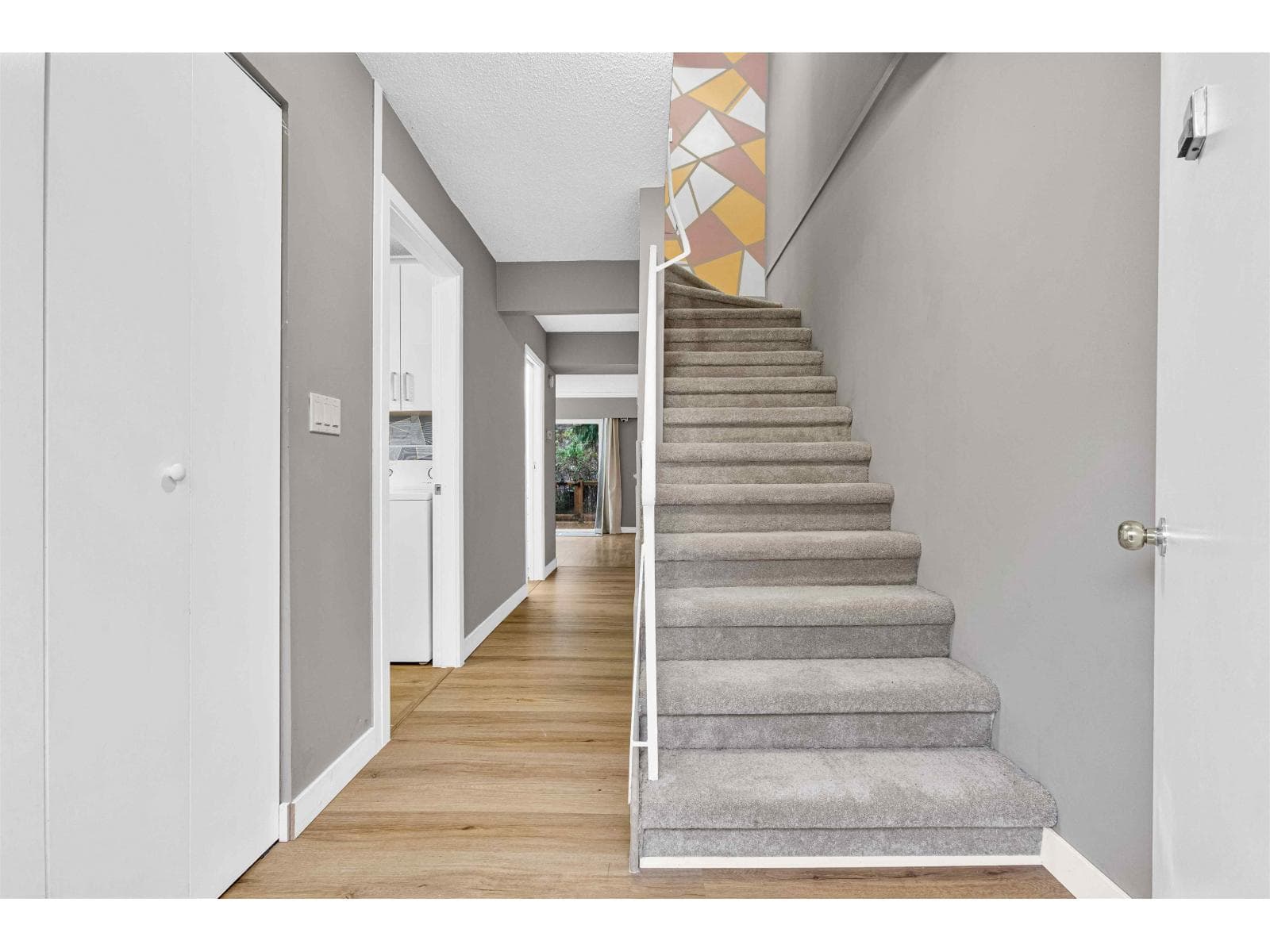 24 27090 32 AVENUE — Langley, British Columbia - Main photo