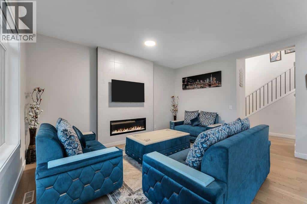 110 Waterford Road — Chestermere, Alberta - Photo 5 of 34