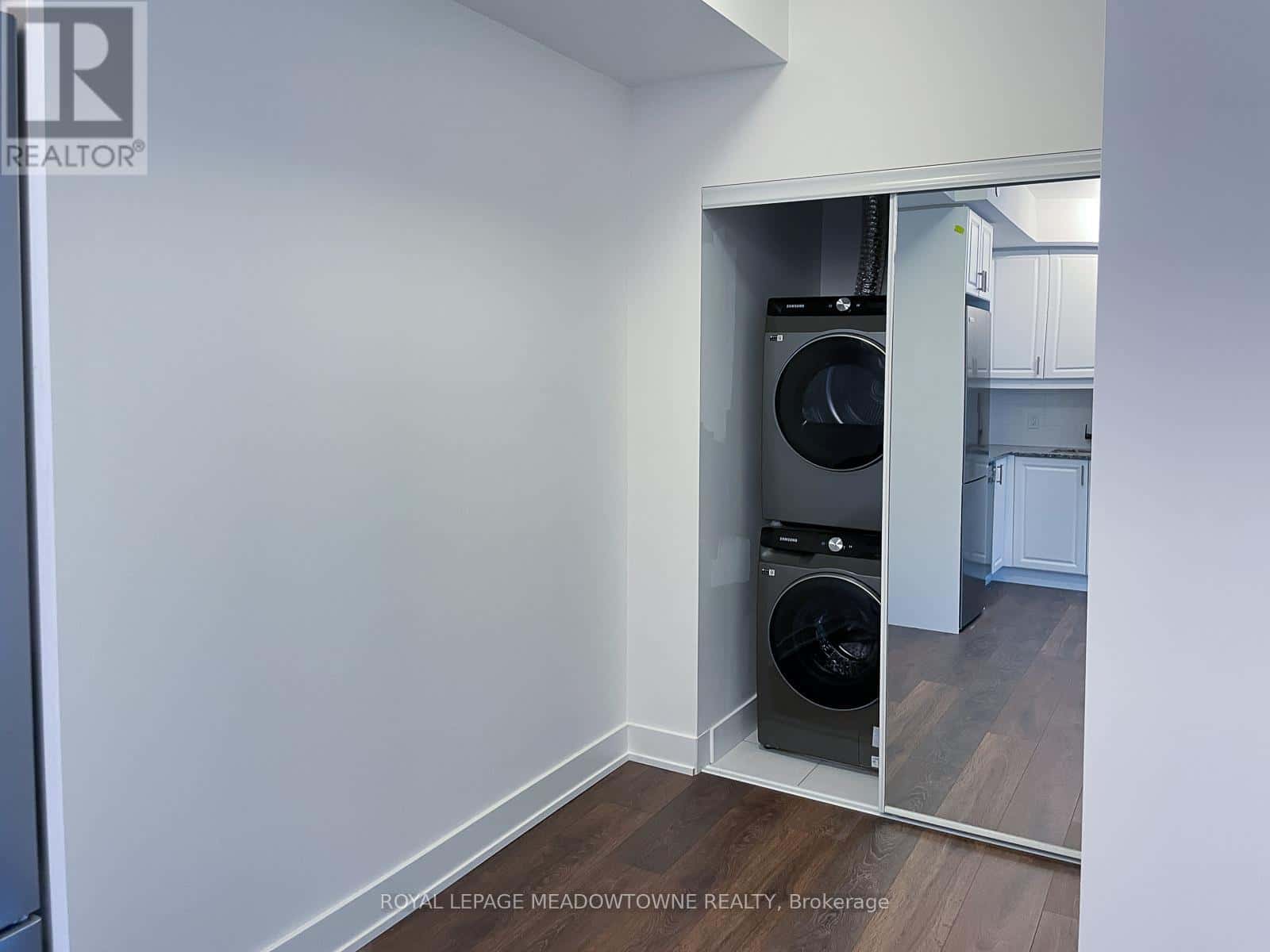 Oakville (WM Westmount) — Oakville (WM Westmount) - Photo 5 of 19