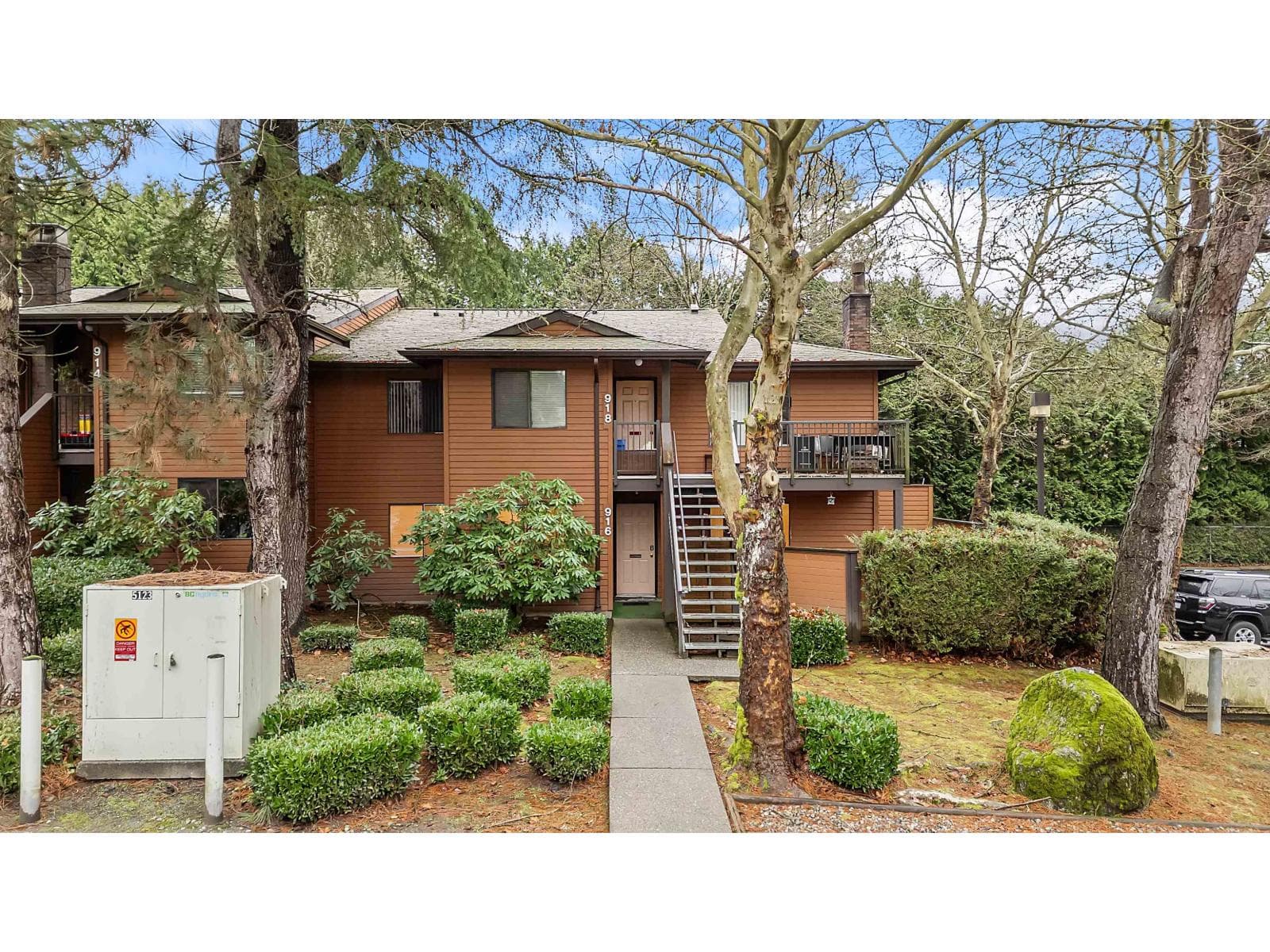 916 10620 150 STREET — Surrey, British Columbia - Main photo