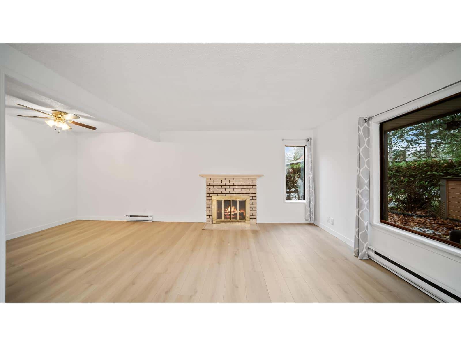 916 10620 150 STREET — Surrey, British Columbia - Photo 3 of 18