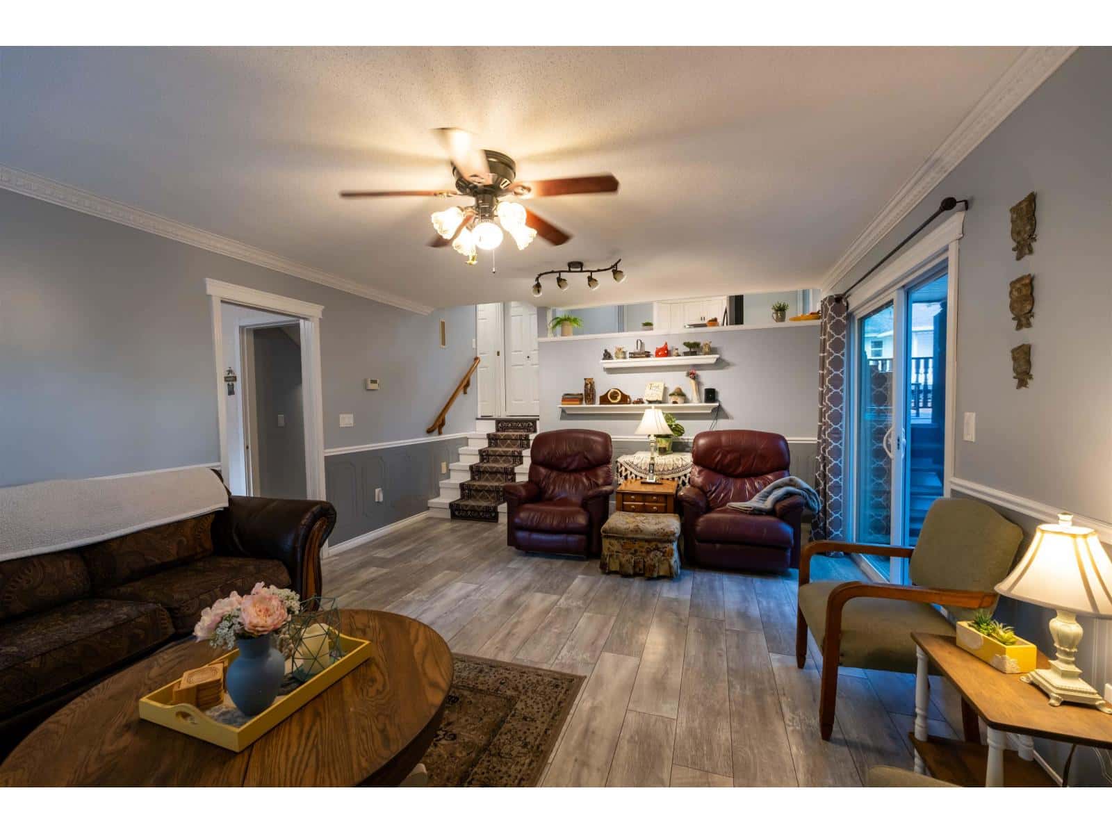 33232 KEATS COURT — Abbotsford, British Columbia - Photo 4 of 38