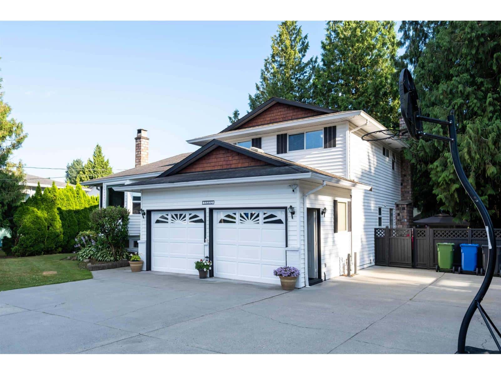 33232 KEATS COURT — Abbotsford, British Columbia - Photo 5 of 38