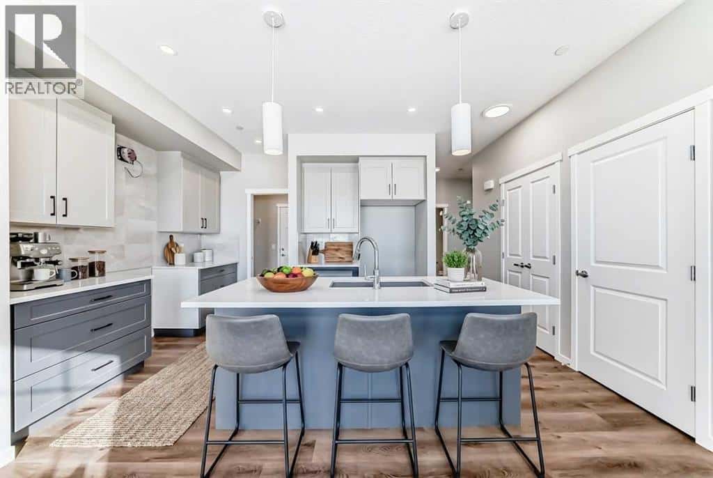 148 Hotchkiss Common SE — Calgary, Alberta - Photo 2 of 45