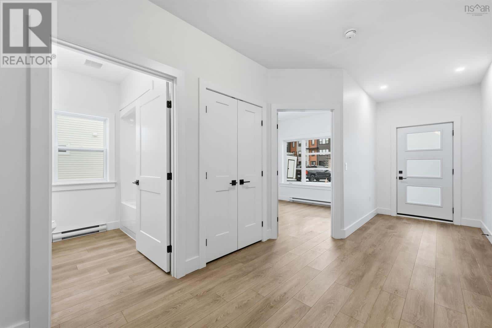 75 Tyler Street — Enfield, Nova Scotia - Photo 2 of 32