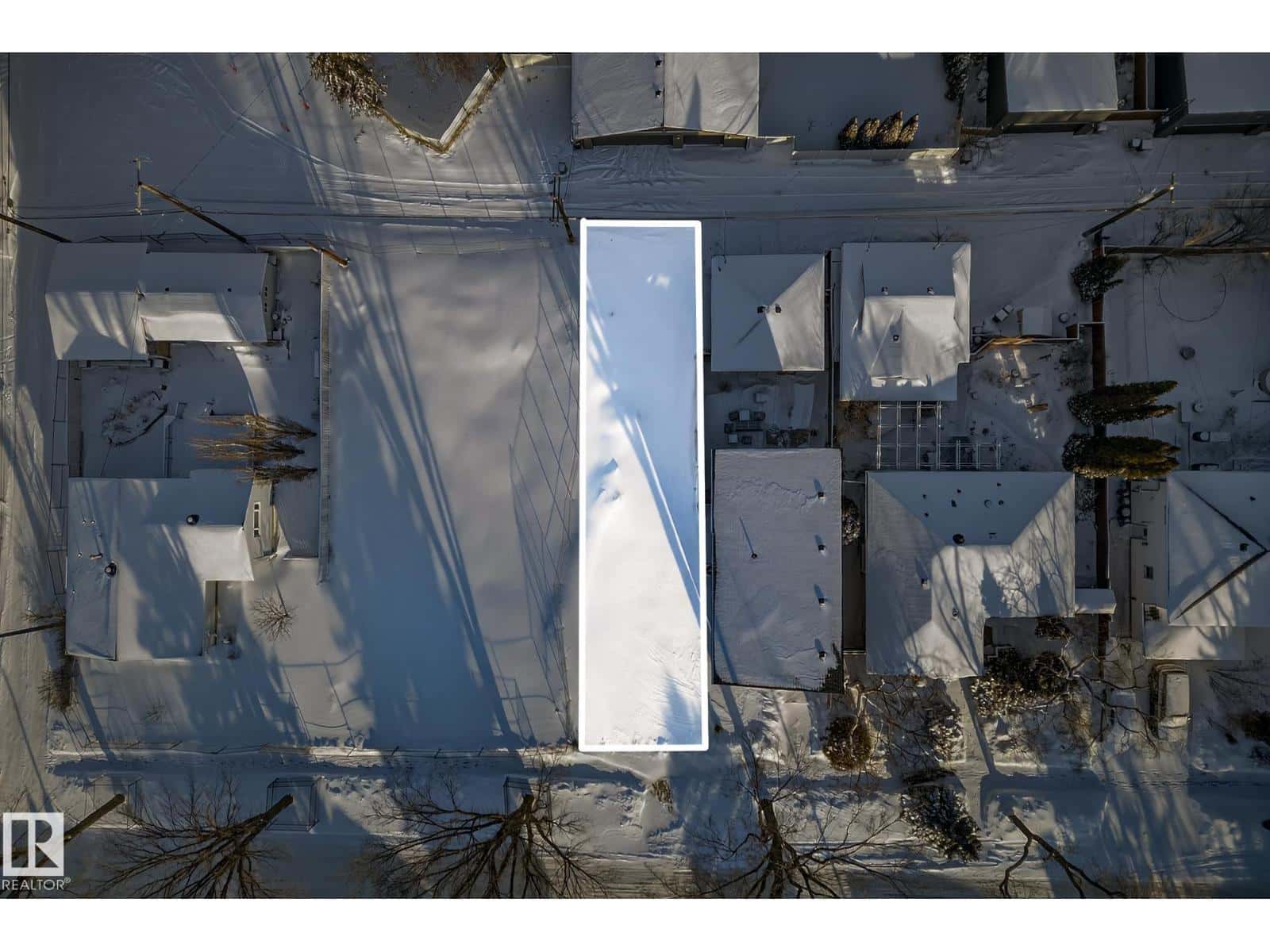 14726 91 AV NW — Edmonton - Photo 4 of 15