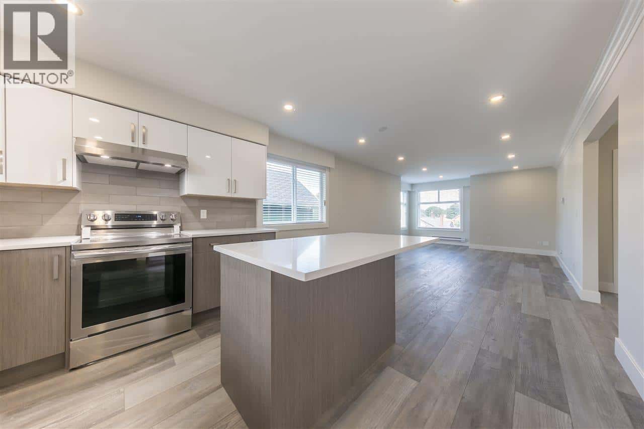 1222 E 12TH AVENUE — Vancouver, British Columbia - Photo 5 of 18