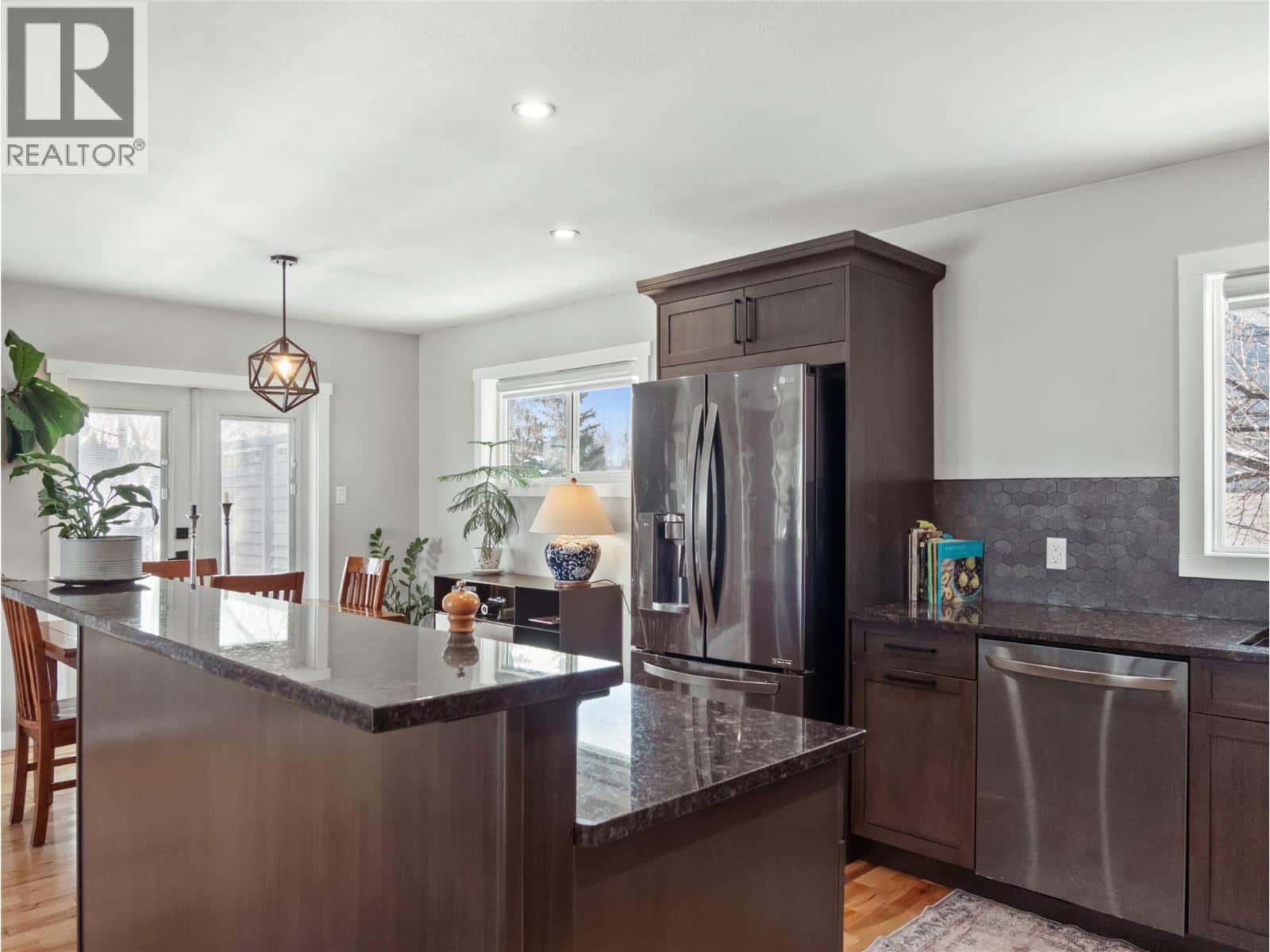 1500 105 Avenue — Dawson Creek, British Columbia - Photo 3 of 45