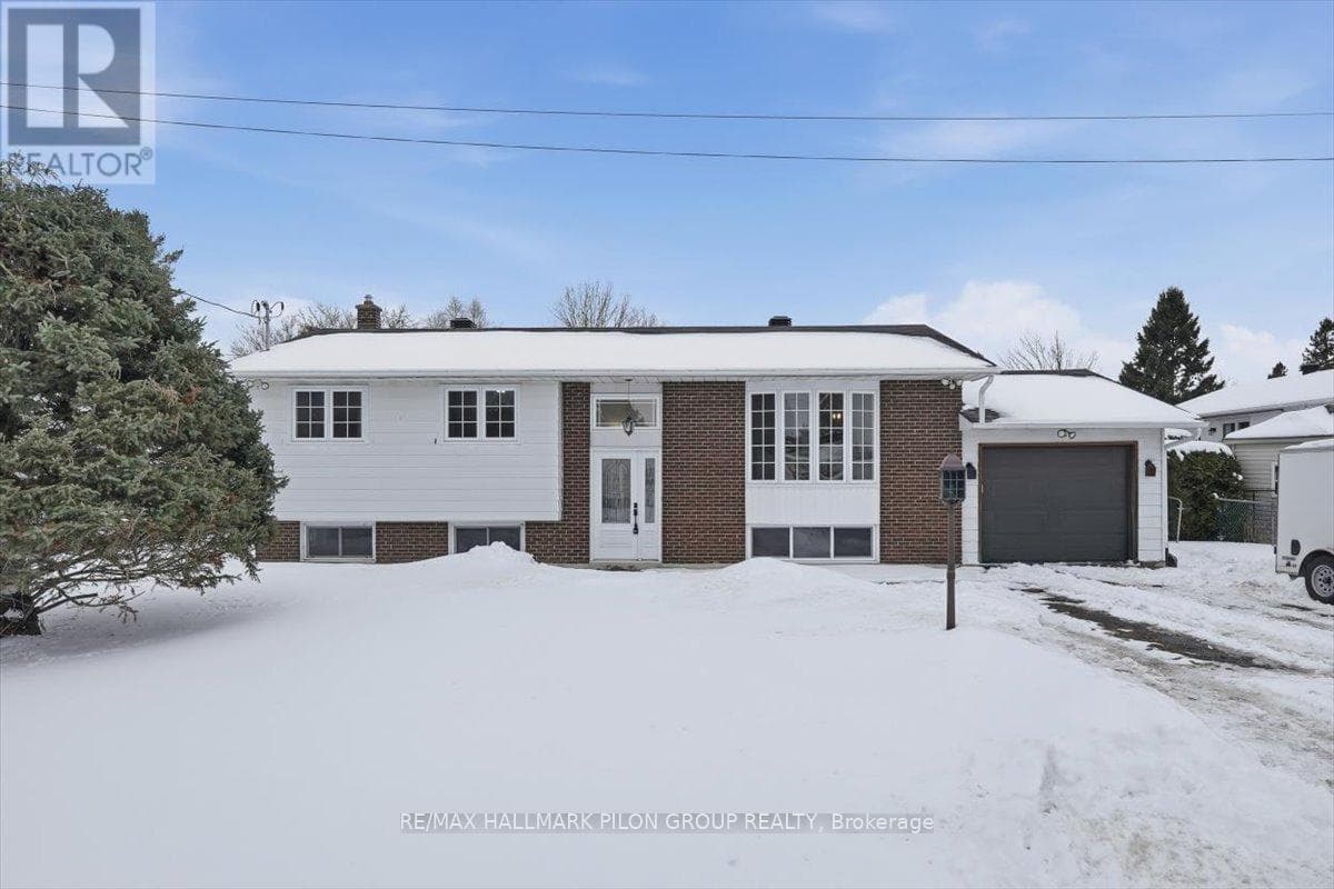 2620 DENISE AVENUE — Ottawa, Ontario - Main photo