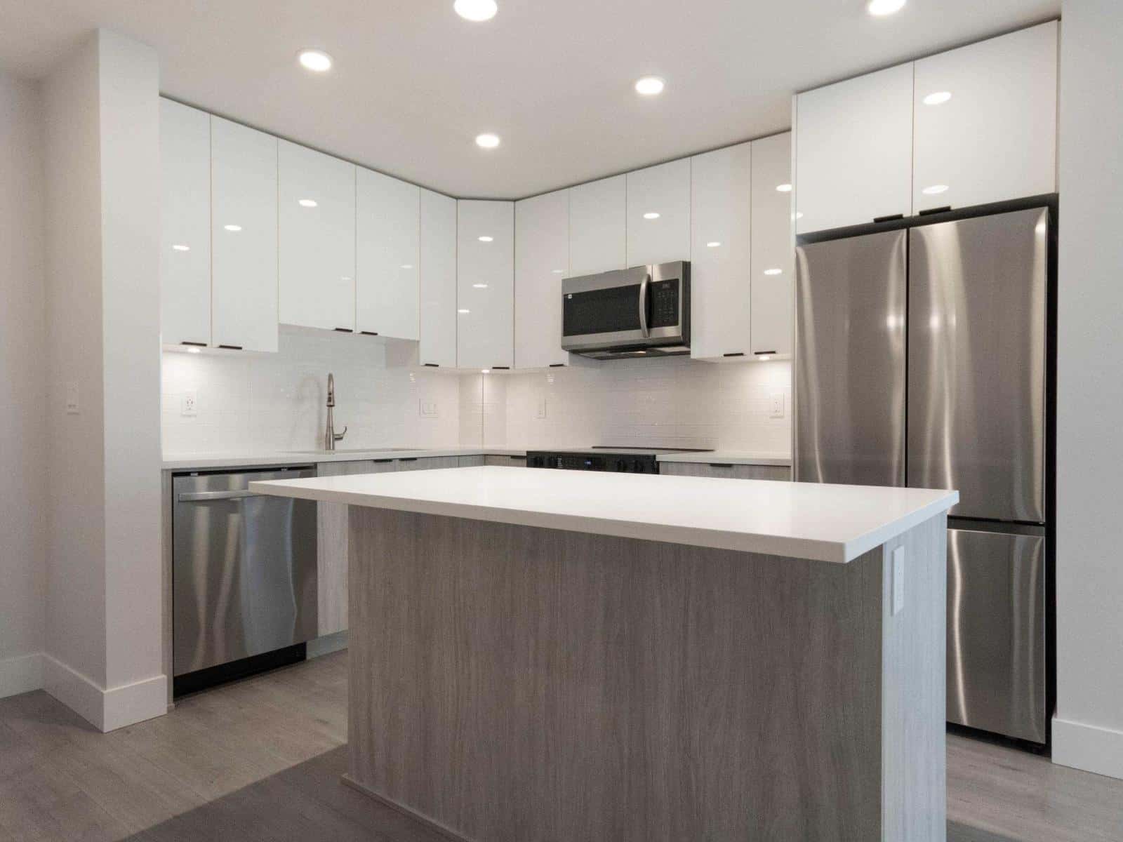 312 13458 95 AVENUE — Surrey, British Columbia - Photo 4 of 26