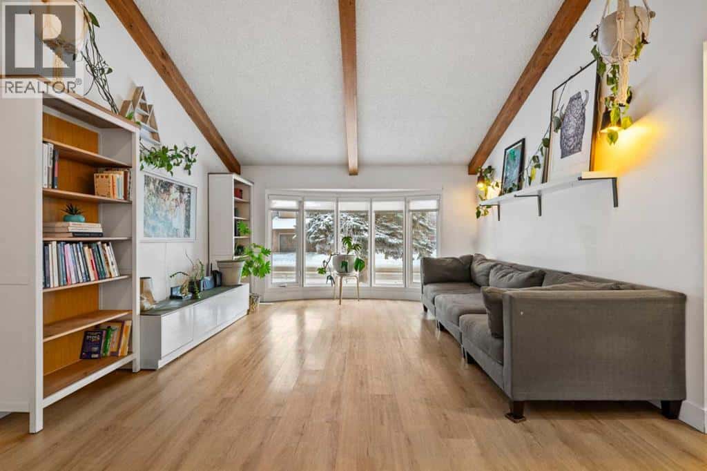 14847 Deer Run Drive SE — Calgary, Alberta - Photo 4 of 50