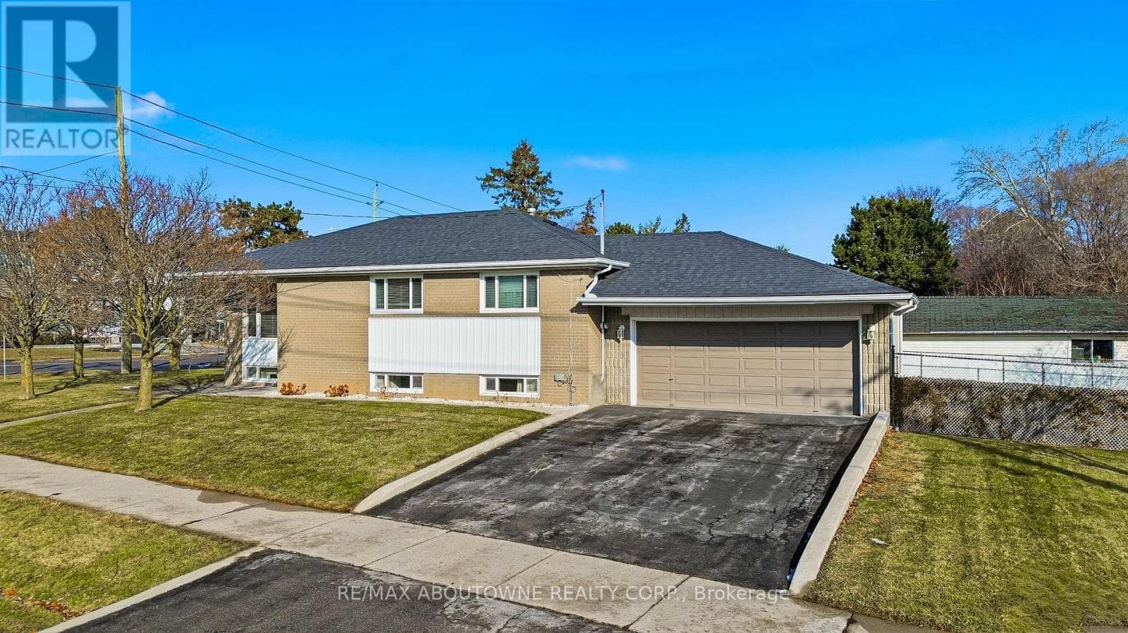 491 WARMINSTER DRIVE — Oakville (WO West), Ontario - Main photo