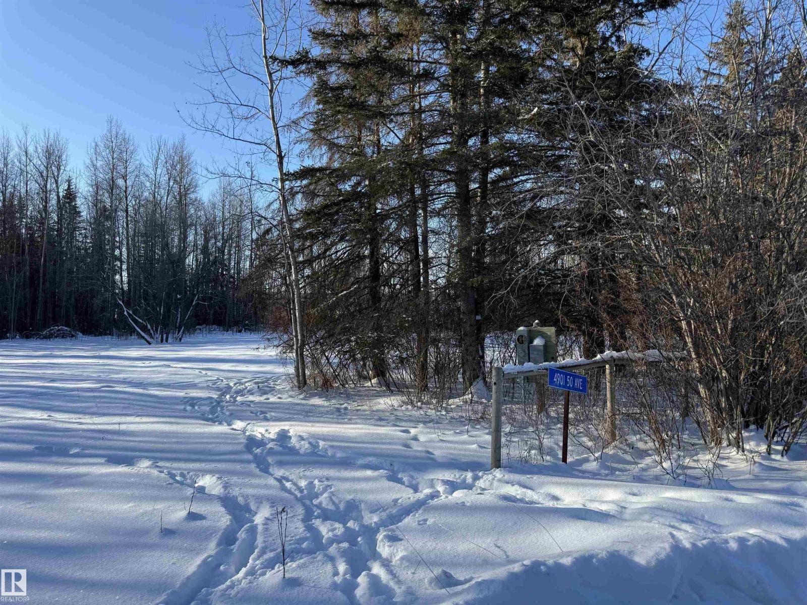 4901 50 AV — Violet Grove, Alberta - Main photo