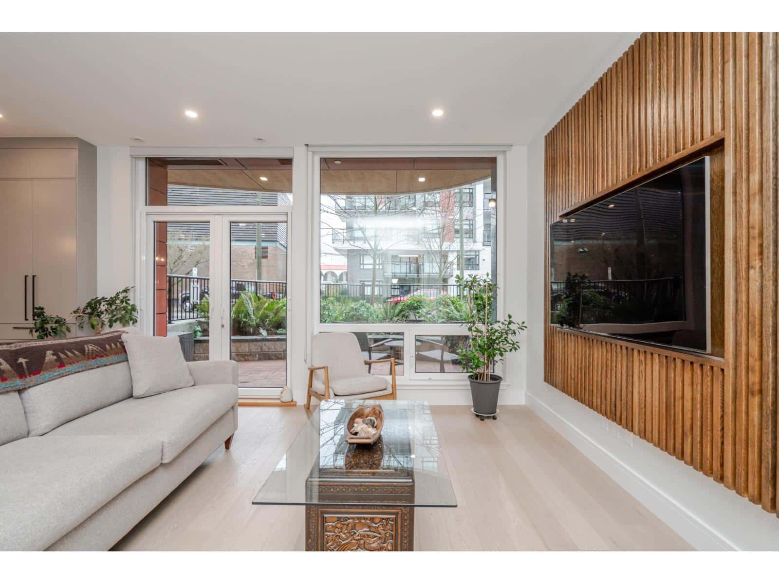 112 20416 PARK AVENUE — Langley, British Columbia - Photo 4 of 40